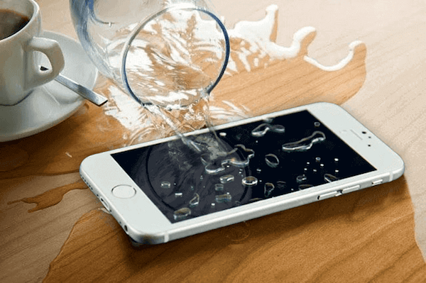 iPhone ins Wasser gefallen